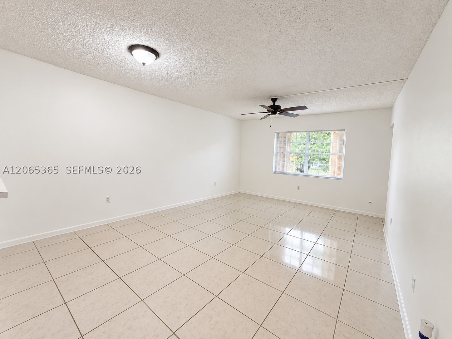 4384 Nw 9th Ave 18-2a Property Photo 4
