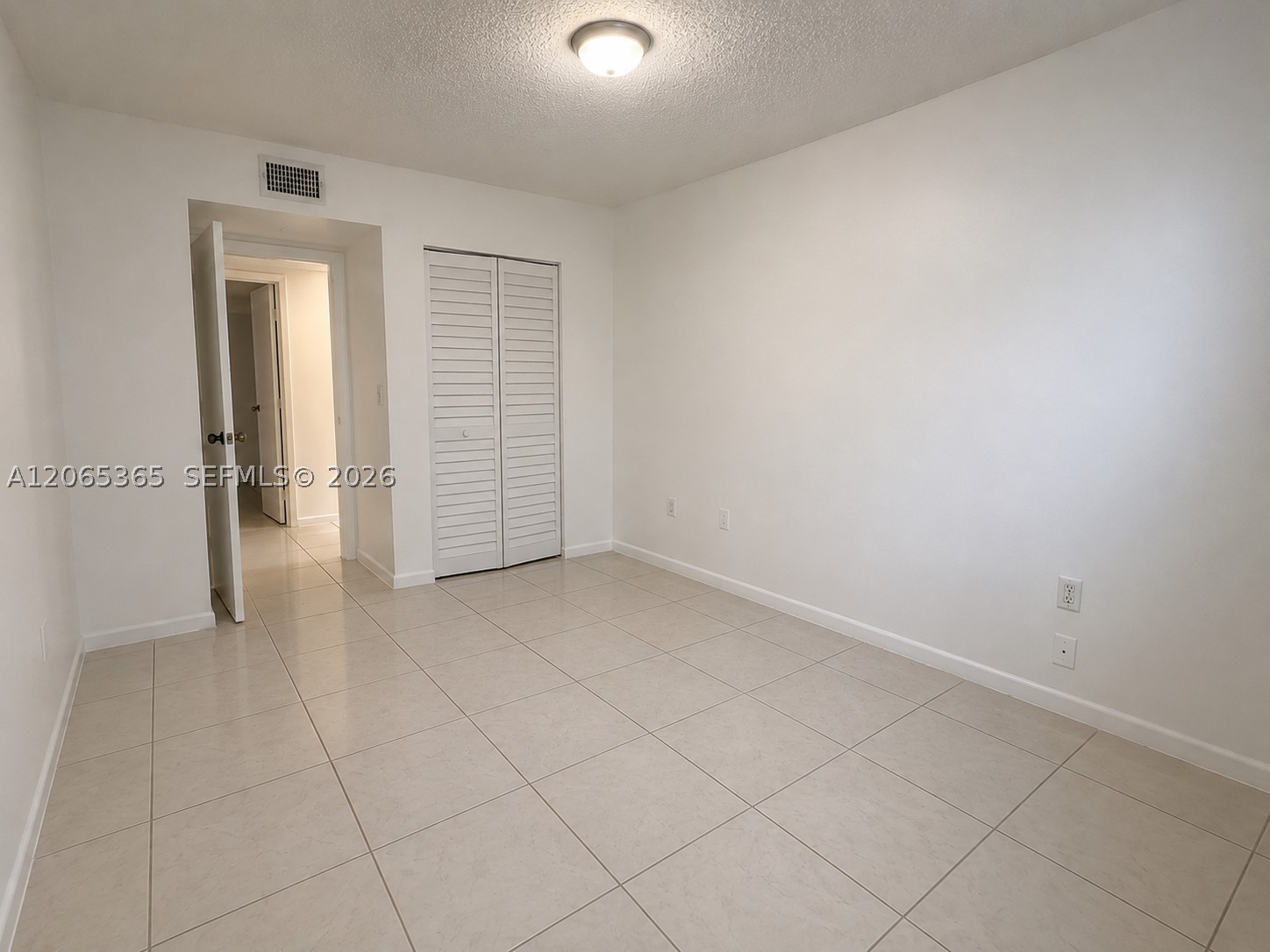 4384 Nw 9th Ave 18-2a Property Photo 10