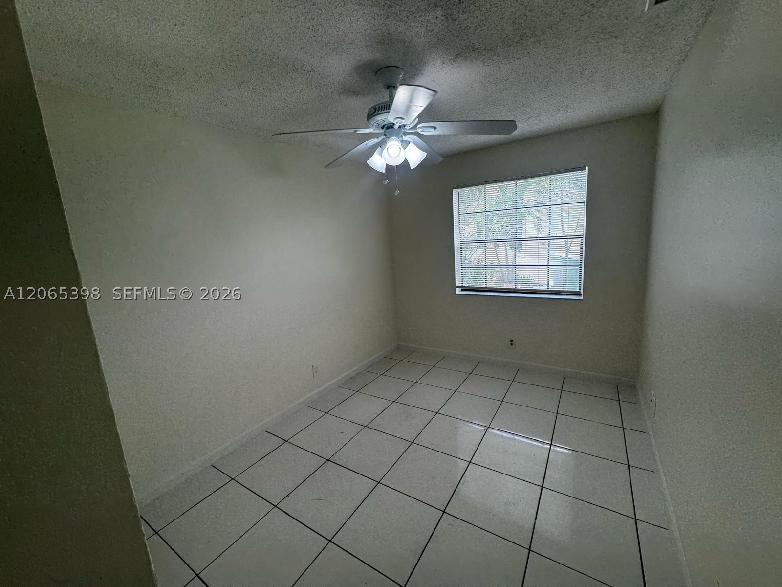 8848 Nw 76th Ct Property Photo 7