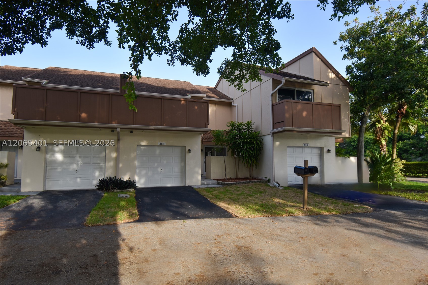 853 NW 80th Ter 2 Property Photo 1
