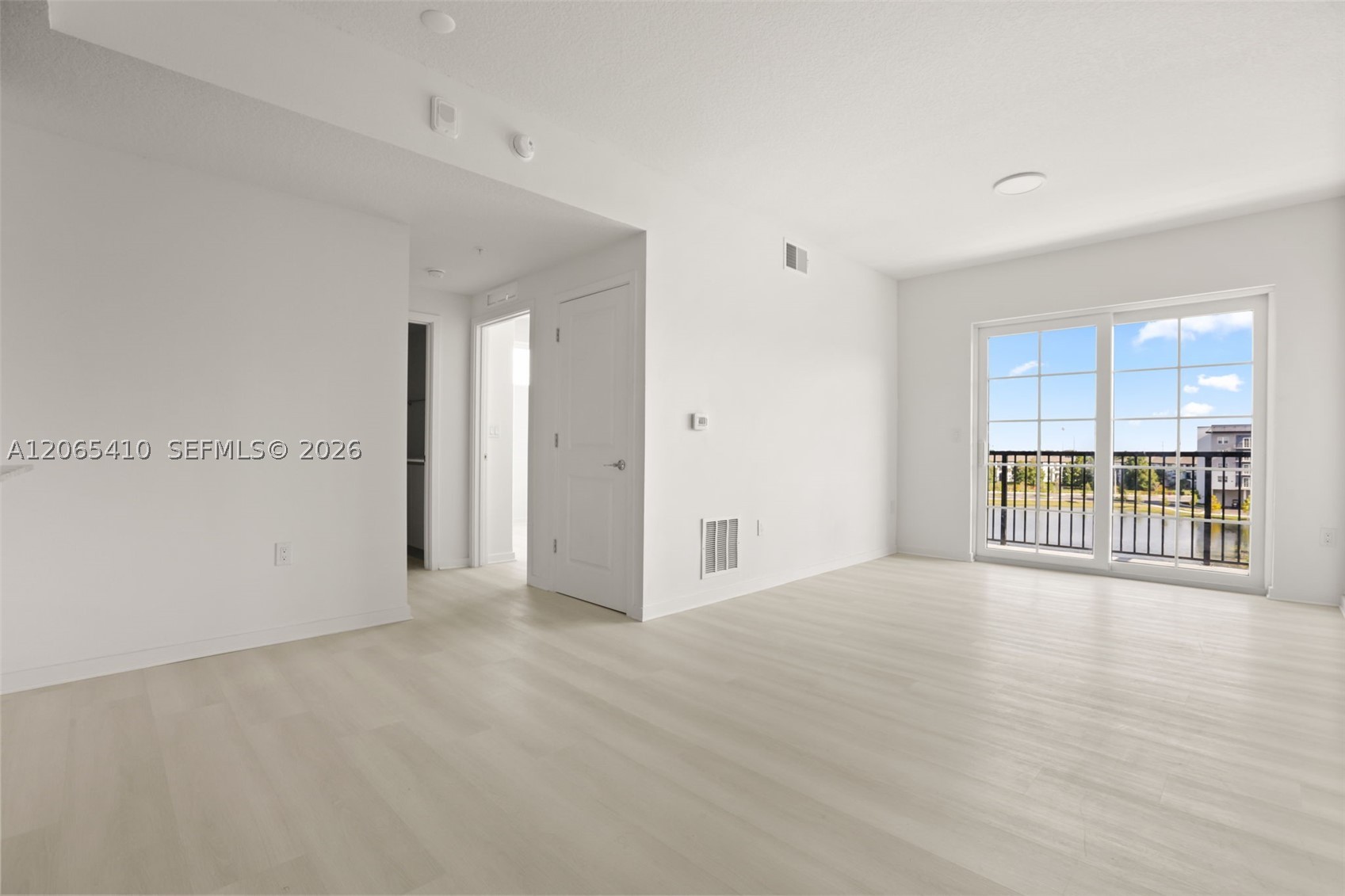 5563 Millenia Park Blvd 401 Property Photo 6