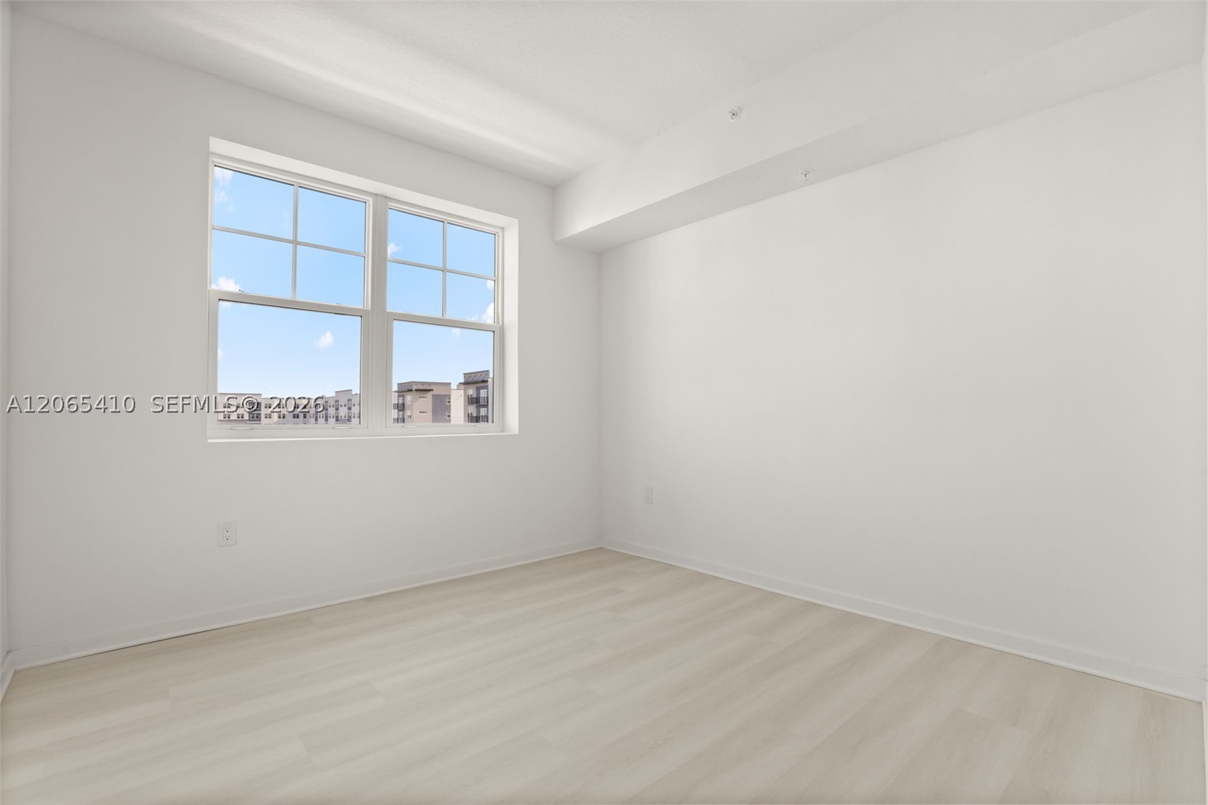 5563 Millenia Park Blvd 401 Property Photo 17
