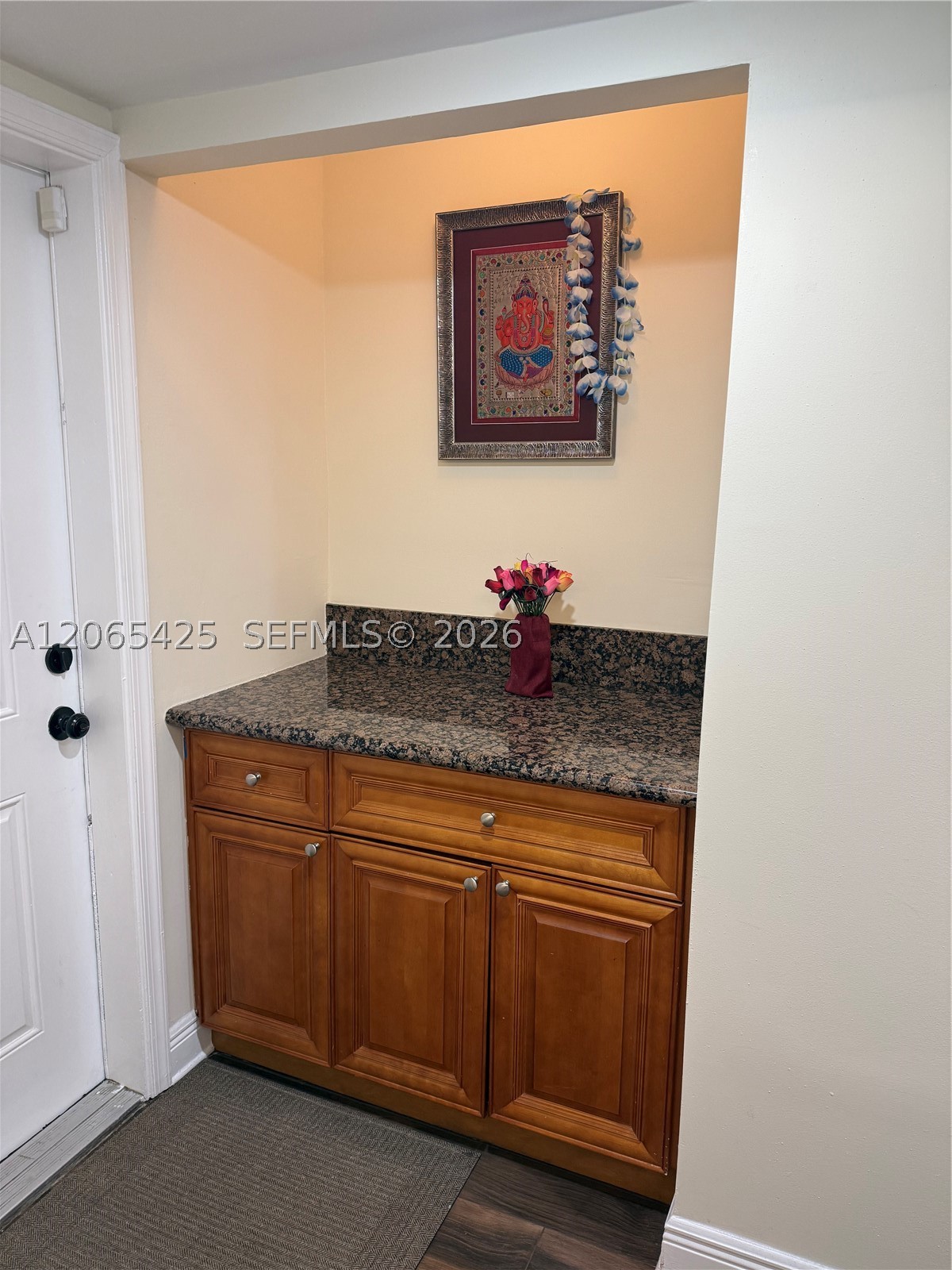7901 Southgate Blvd C6 Property Photo 4