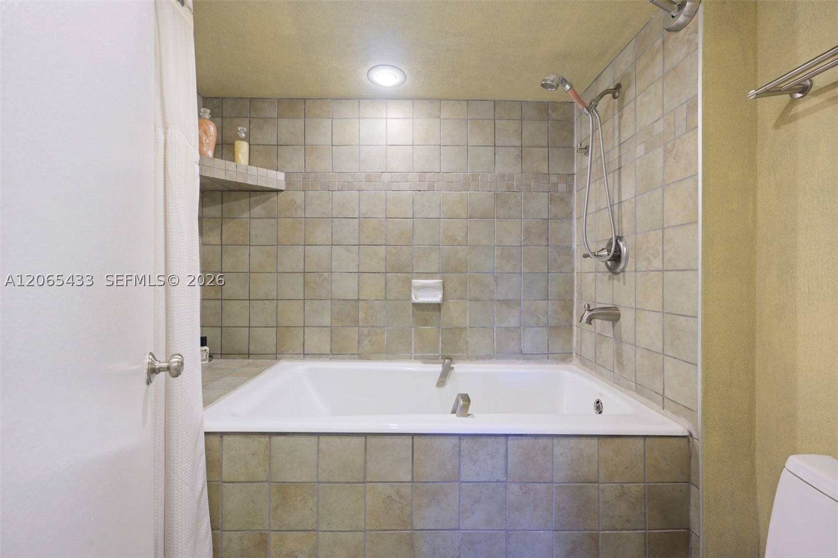 20401 Ne 30th Ave 320-8 Property Photo 18