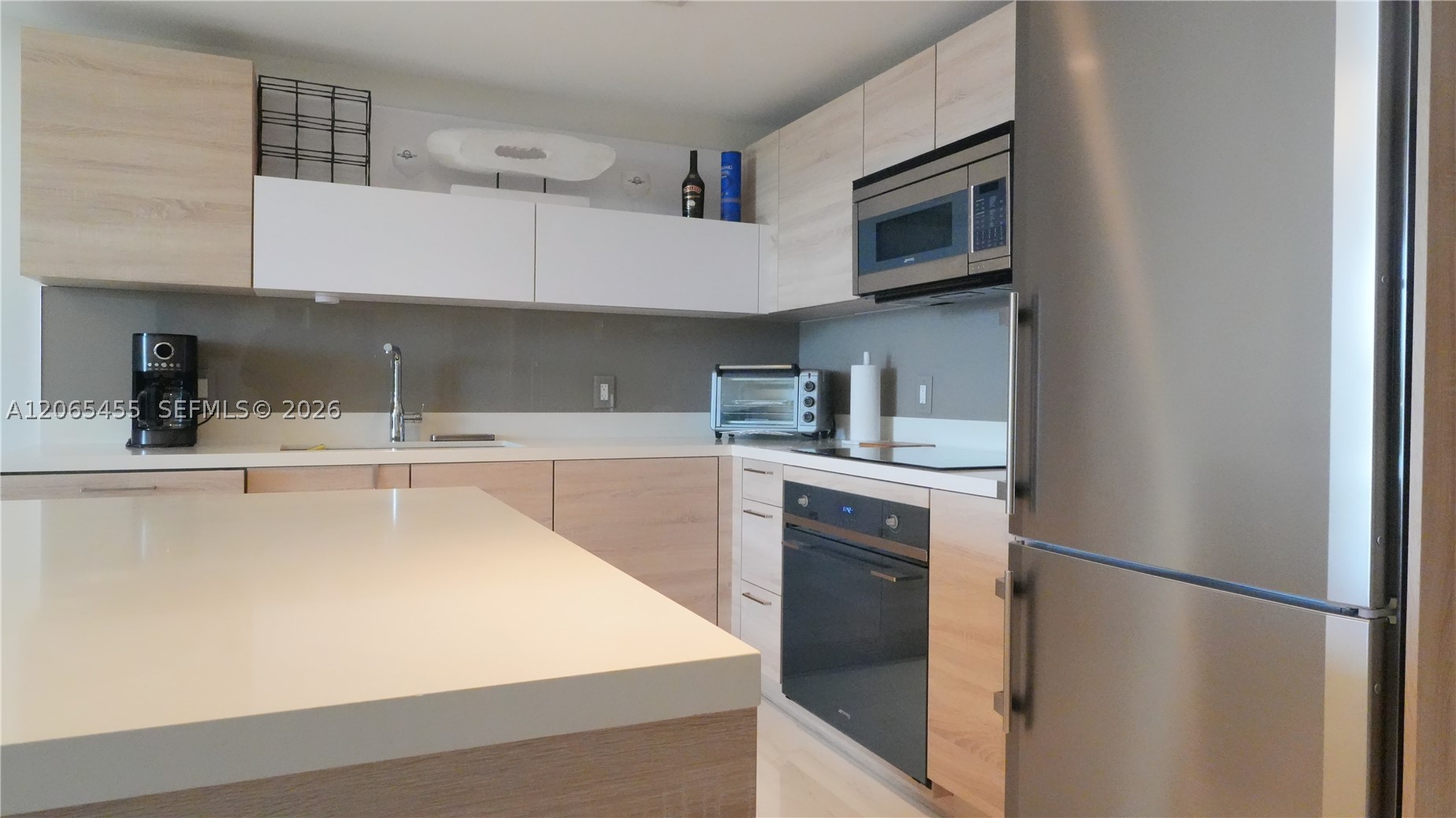 16385 Biscayne Blvd # 419 Property Photo 5