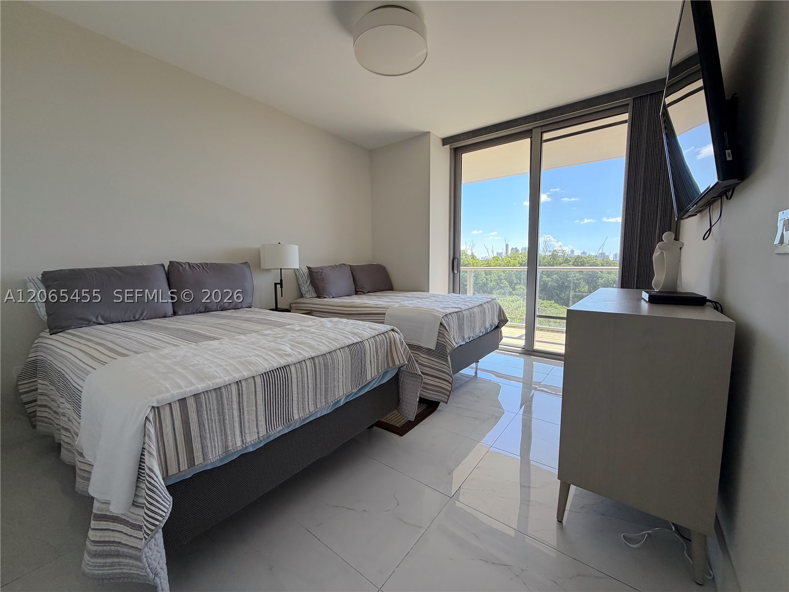 16385 Biscayne Blvd # 419 Property Photo 8