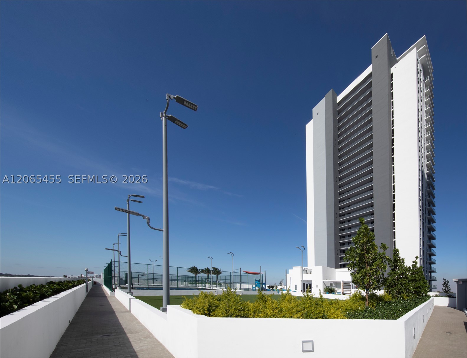 16385 Biscayne Blvd # 419 Property Photo 19