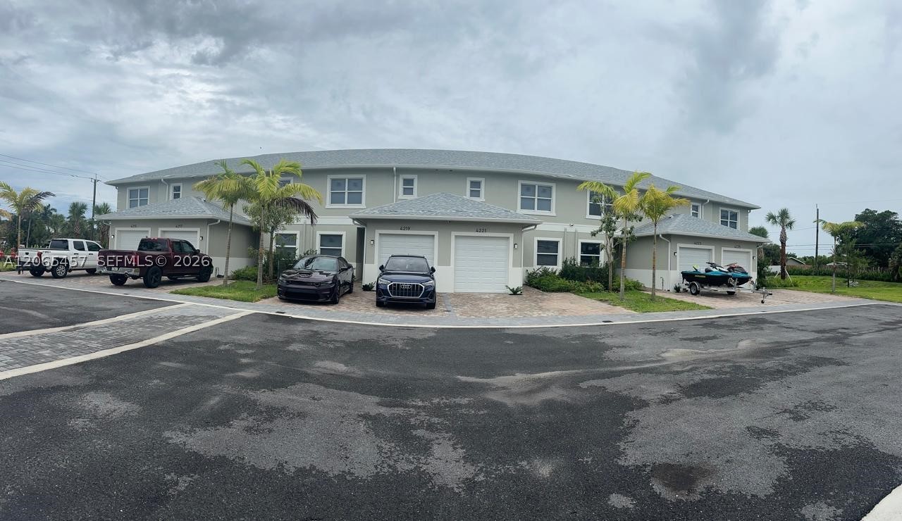 4215 Gulfstream Rd Property Photo 1