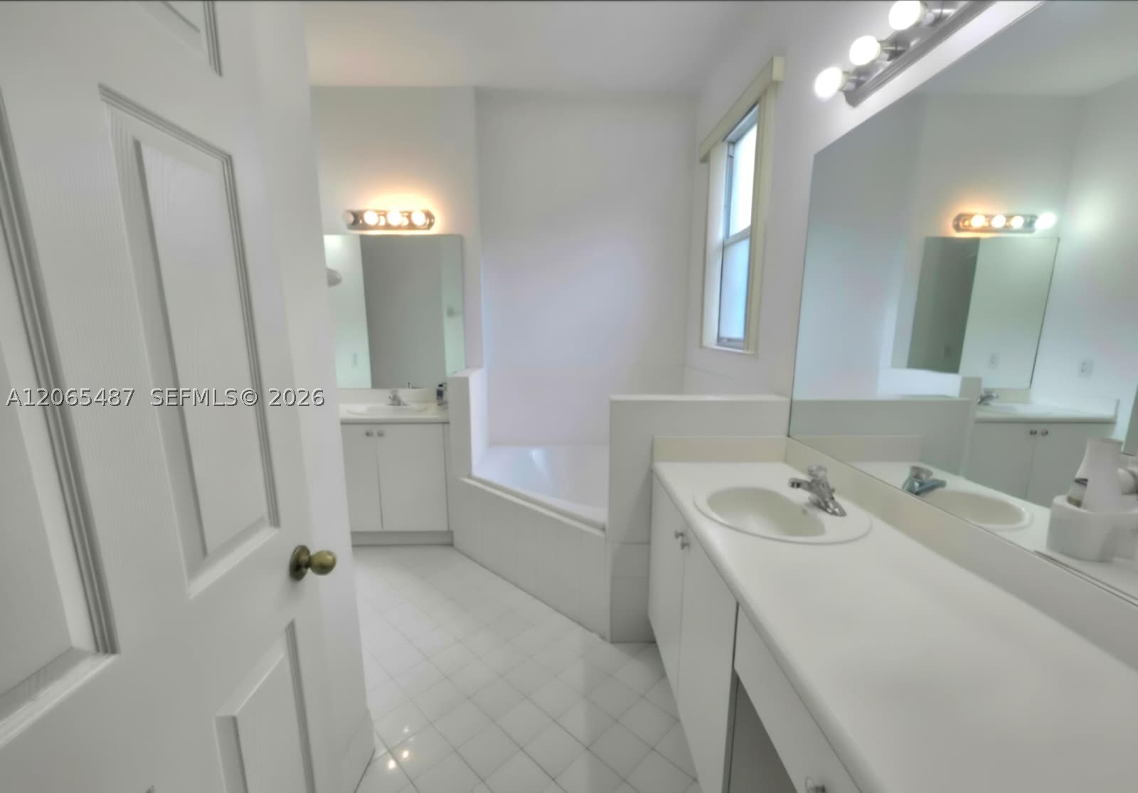 13211 Sw 127th Ct Property Photo 13