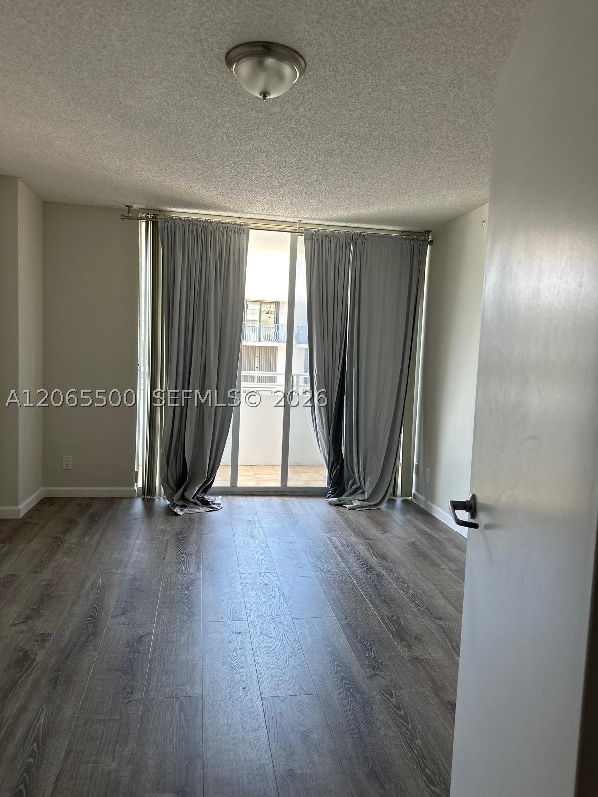 8911 Collins Ave 1103 Property Photo 8