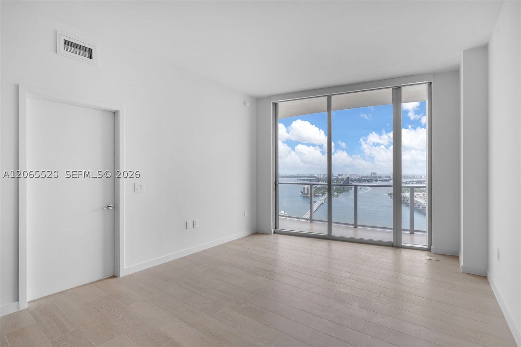 1400 Biscayne Blvd 2905 Property Photo 2