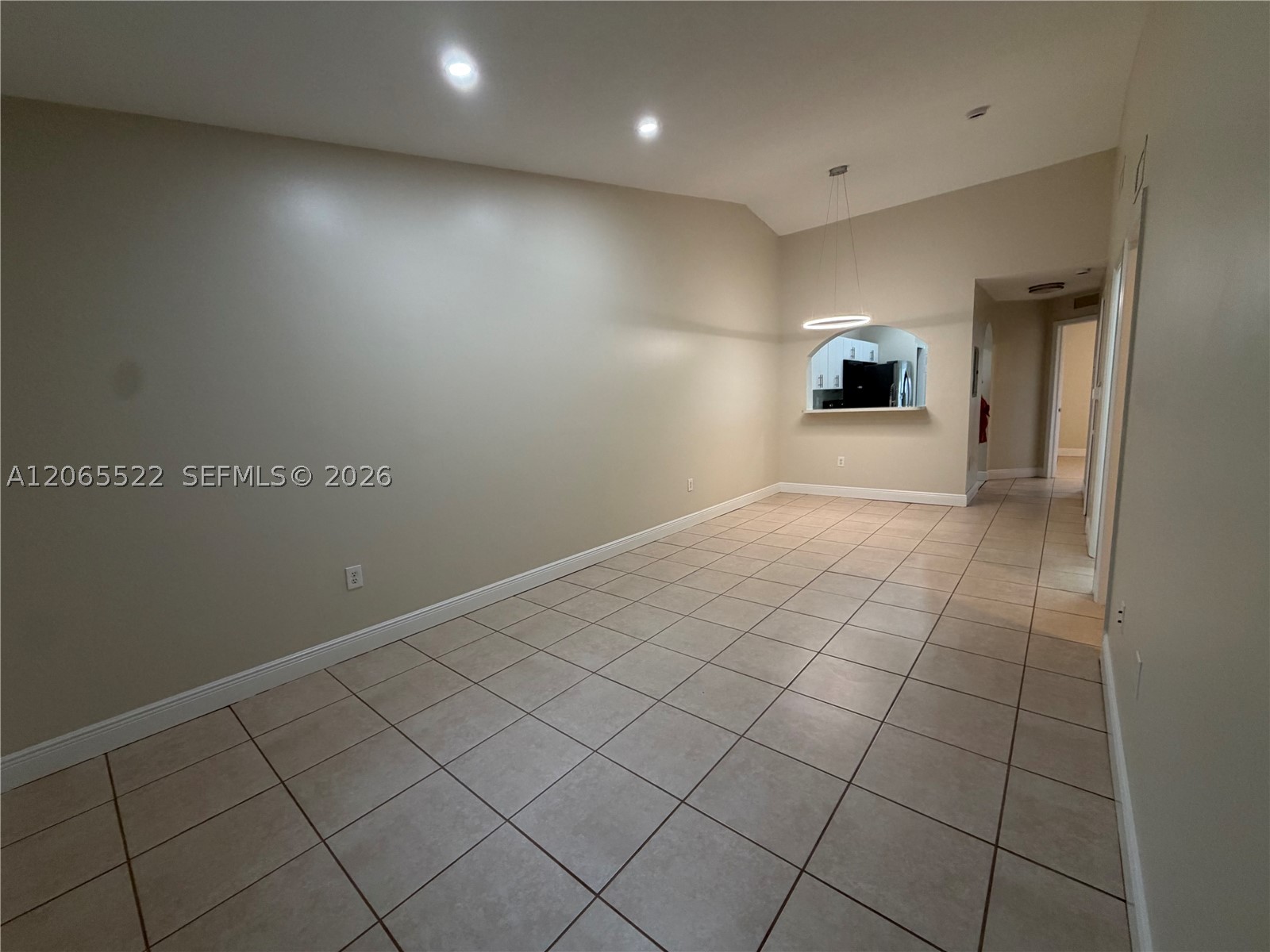 1250 SE 29th St 202-58 Property Photo 1
