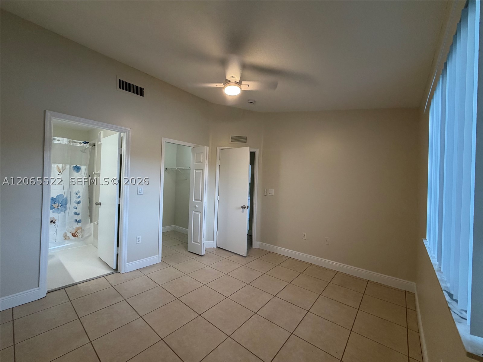 1250 Se 29th St 202-58 Property Photo 12