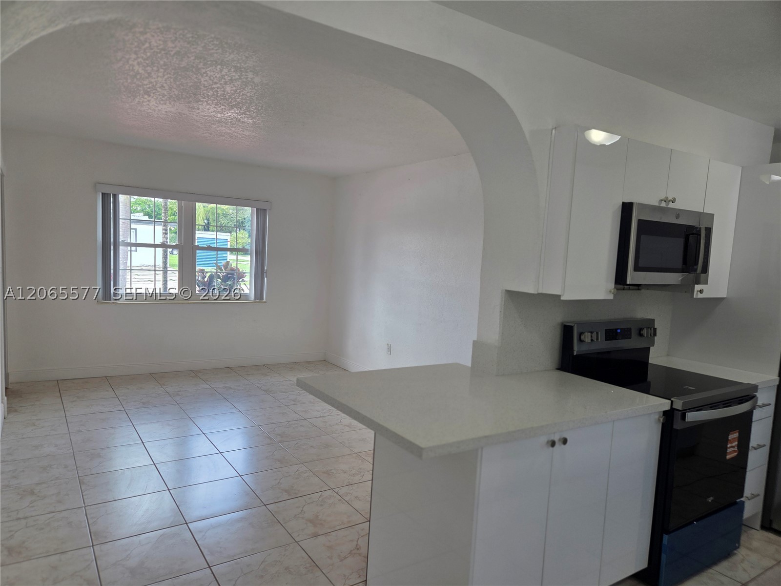 10500 Sw 30th St Property Photo 3