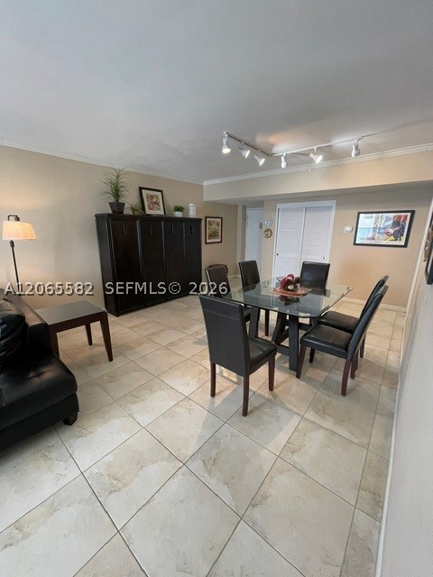 5001 Collins Ave 9e Property Photo 11