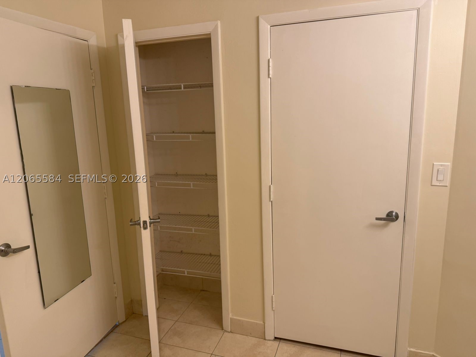 1900 N Bayshore Dr 1707 Property Photo 9
