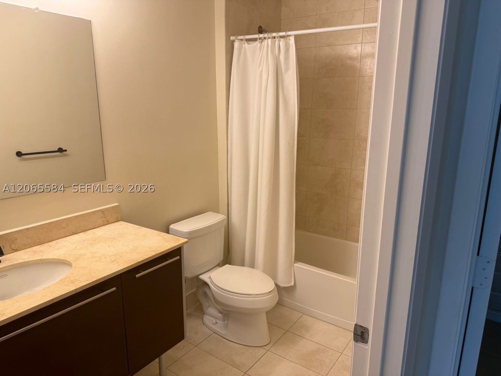 1900 N Bayshore Dr 1707 Property Photo 12