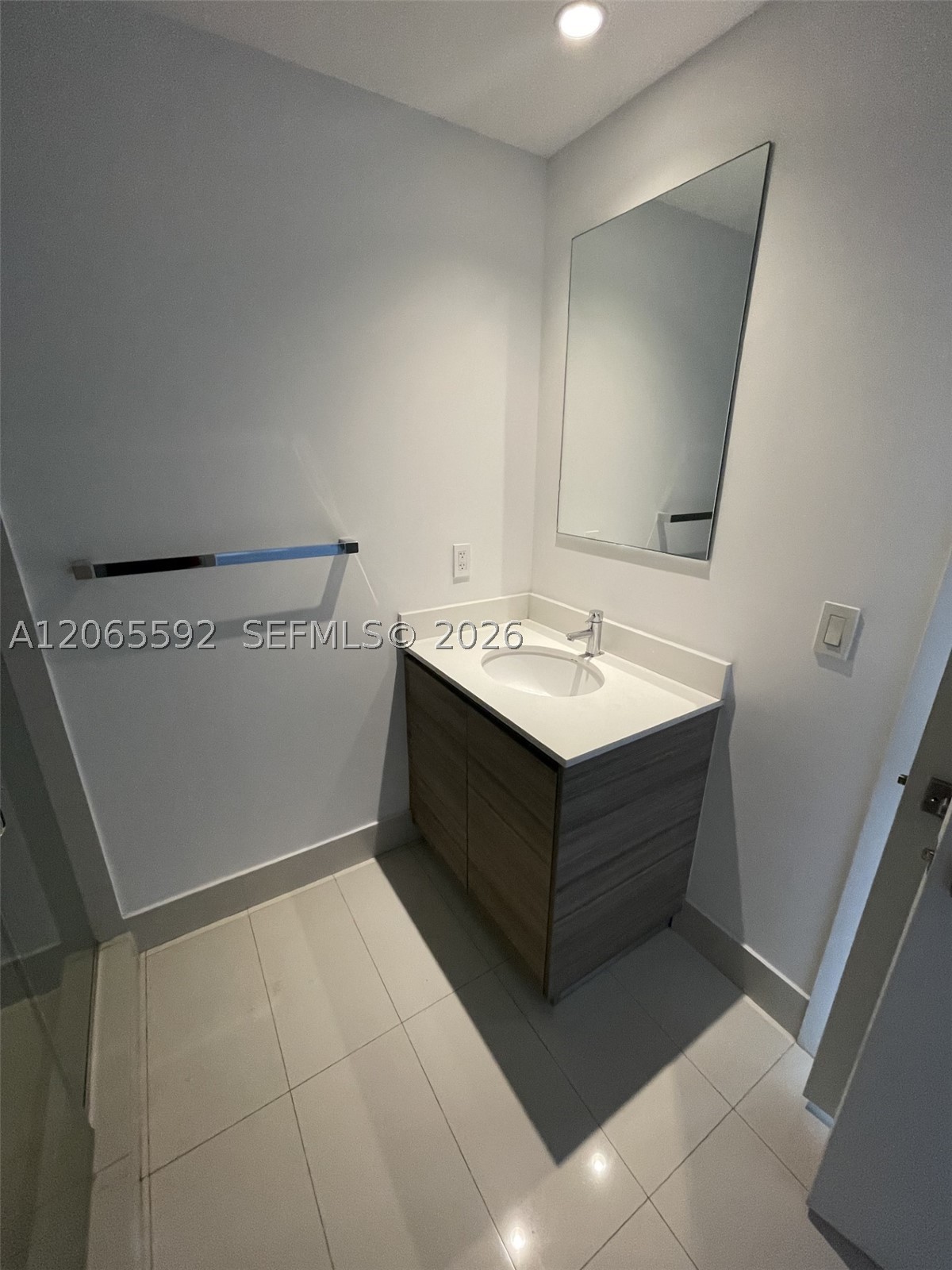 121 Ne 34th St 1810 Property Photo 7