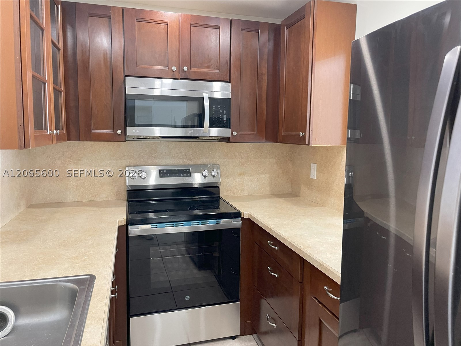 1447 Towhee St Property Photo 2