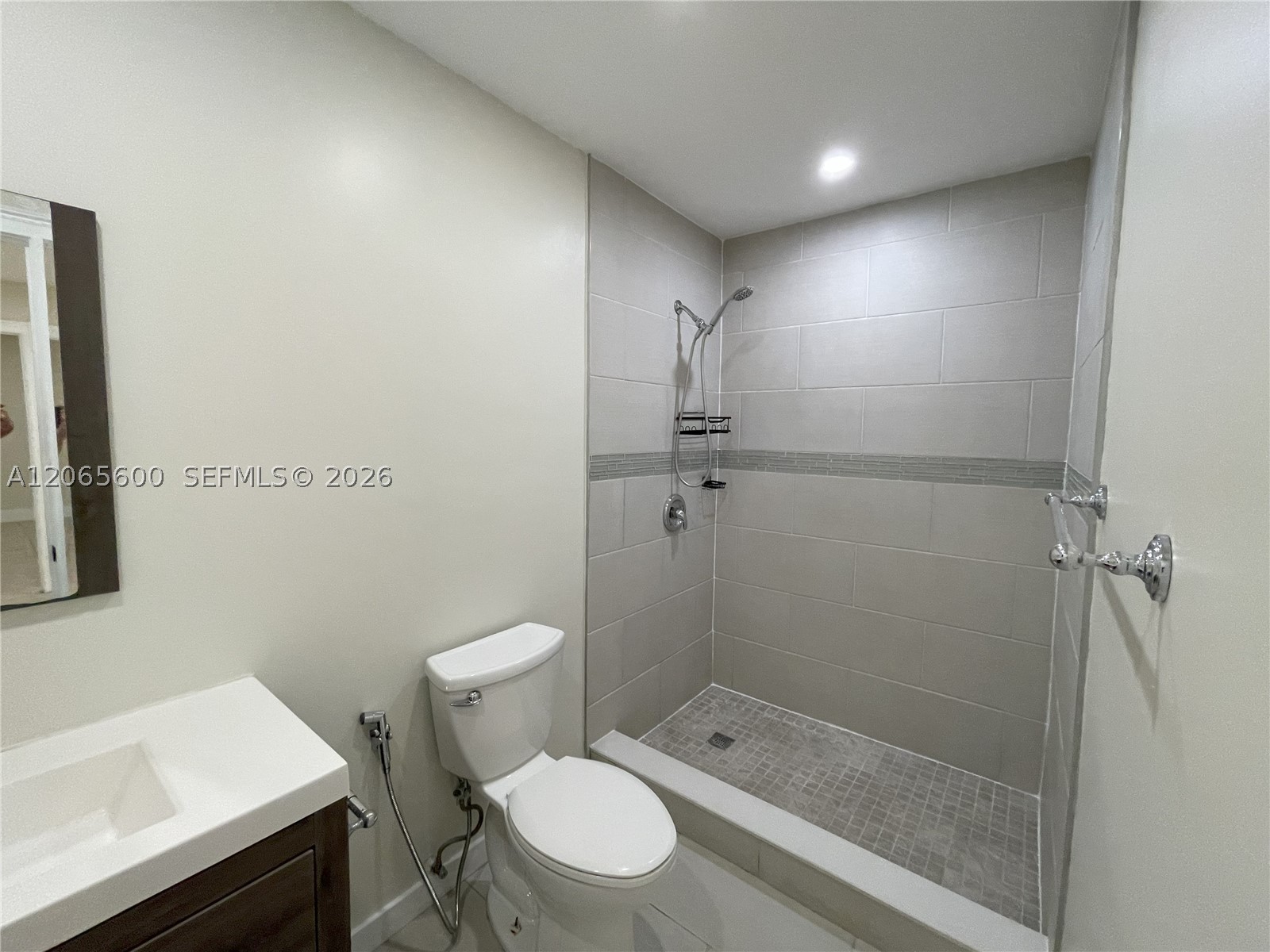1447 Towhee St Property Photo 5