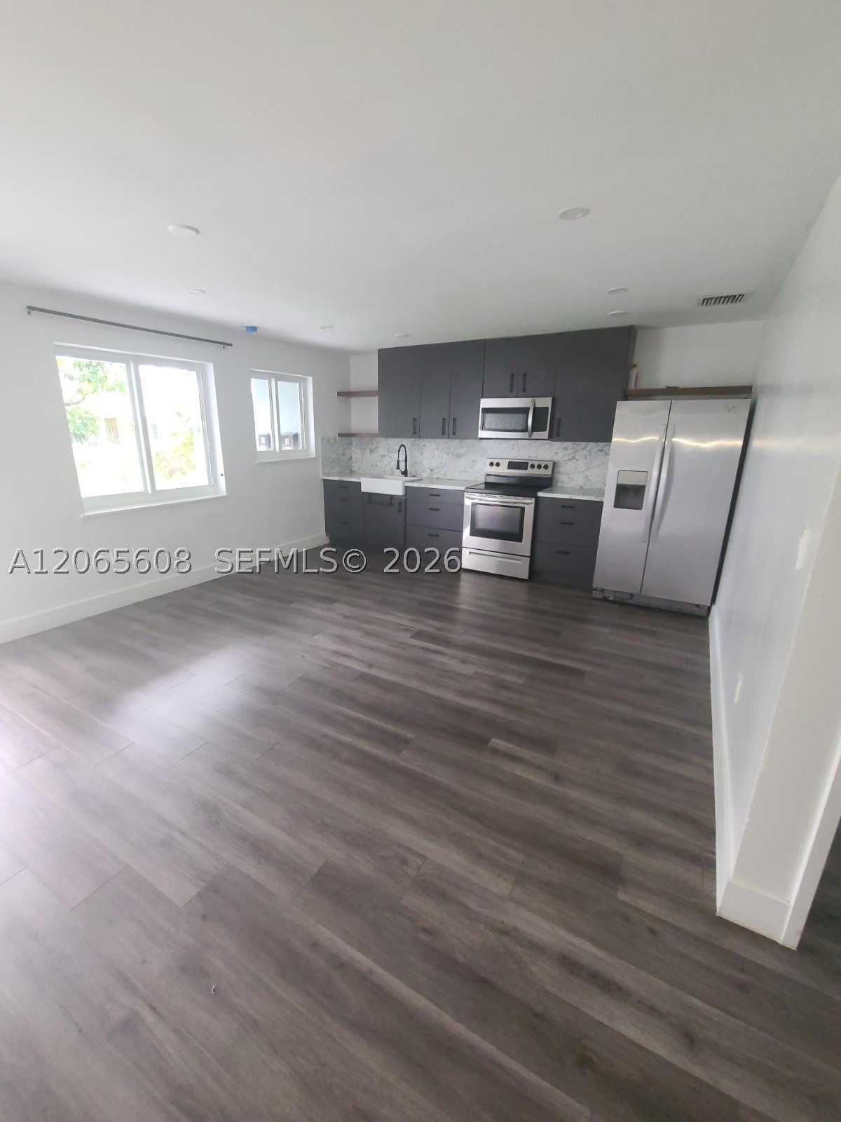 1864 Nw 28th St 2 Property Photo 11