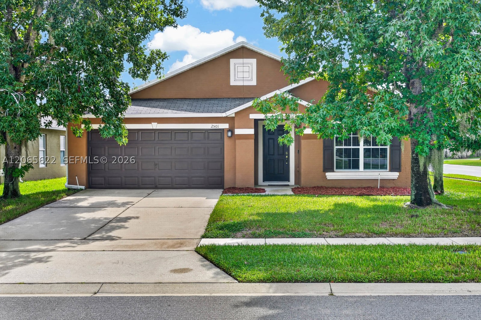 2501 Bullion Loop Property Photo 1
