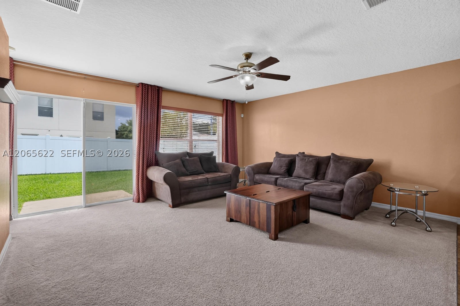 2501 Bullion Loop Property Photo 12