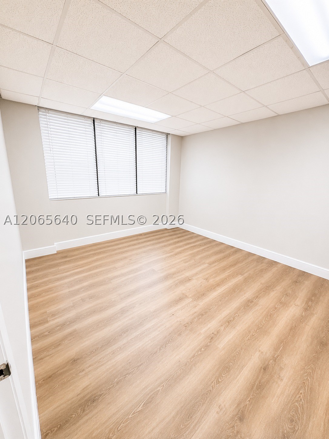 825 Brickell Bay Dr 1751 Property Photo 3