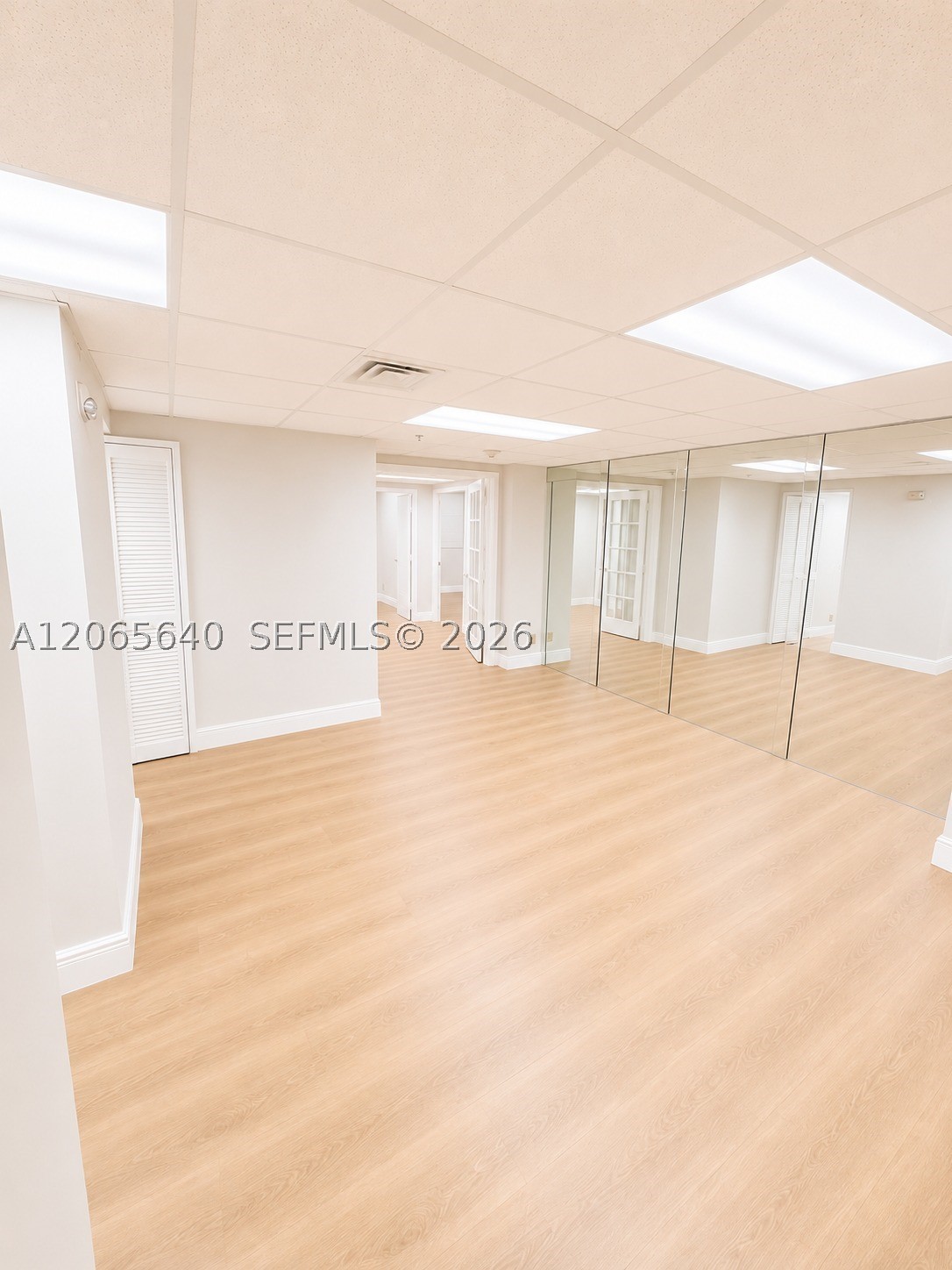 825 Brickell Bay Dr 1751 Property Photo 9
