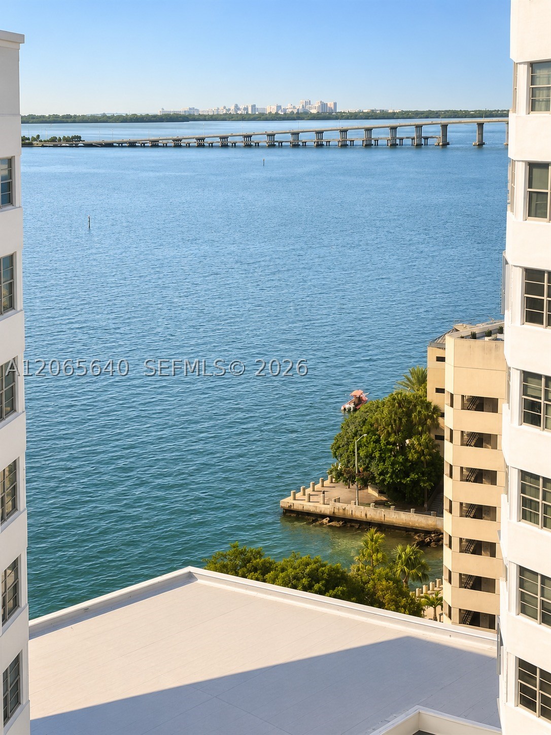 825 Brickell Bay Dr 1751 Property Photo 11