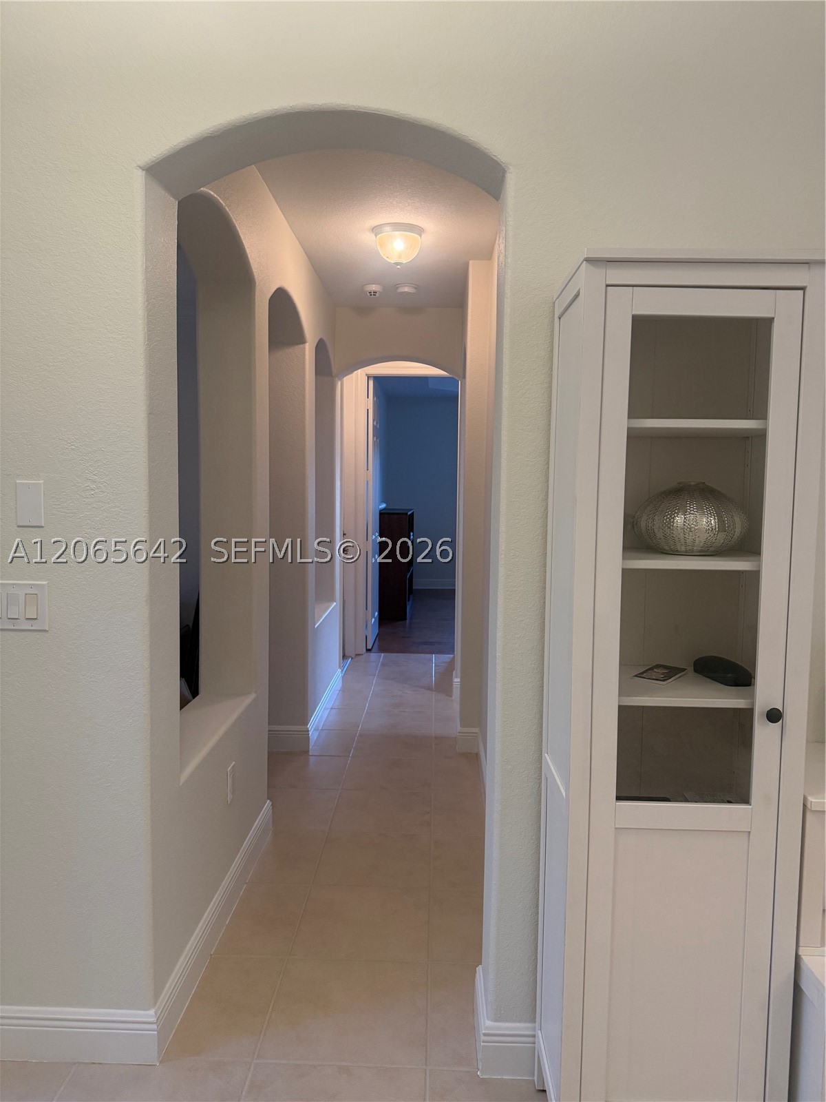 2823 Poinciana Cir Property Photo 4