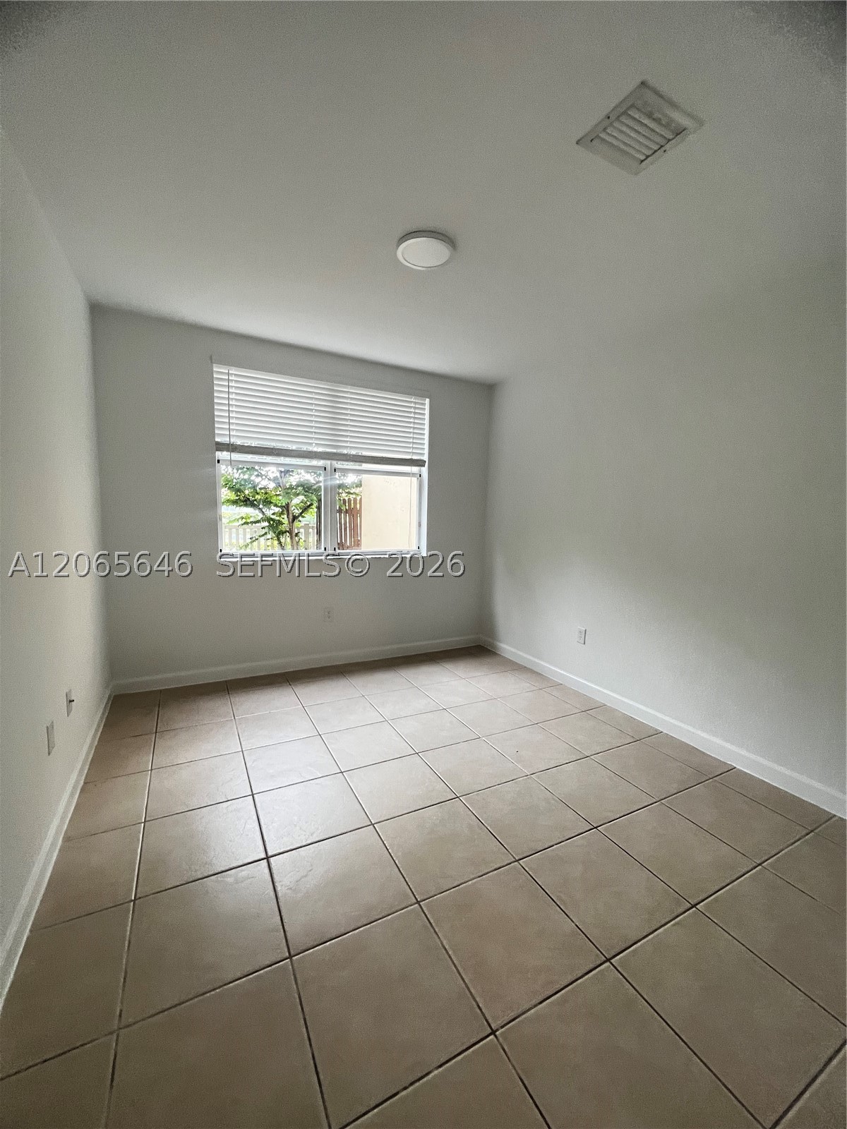 1720 Ne 33rd Ave 110-5 Property Photo 9