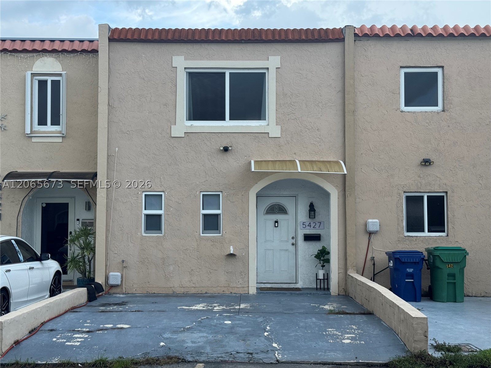 5427 NW 169th St Property Photo 1