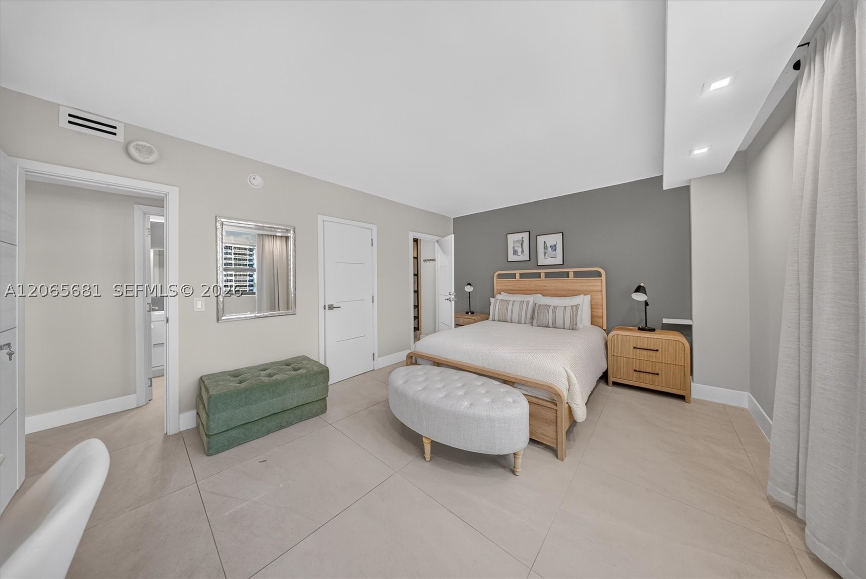 10185 Collins Ave 1223 Property Photo 15