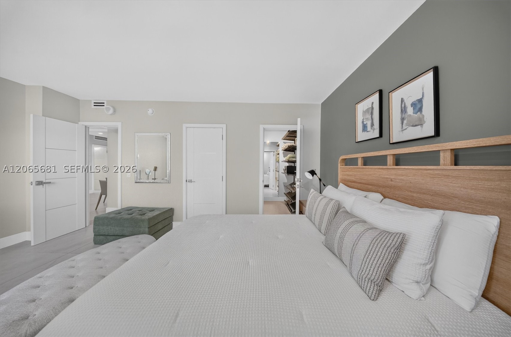 10185 Collins Ave 1223 Property Photo 16