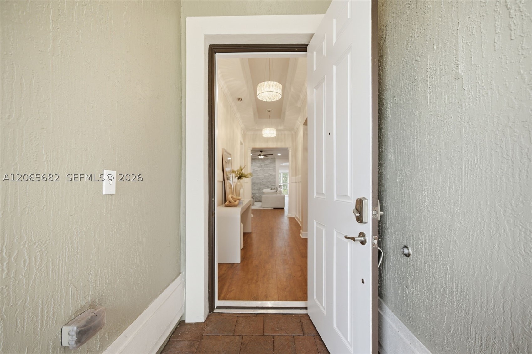 8550 Lakeside Bnd Property Photo 3