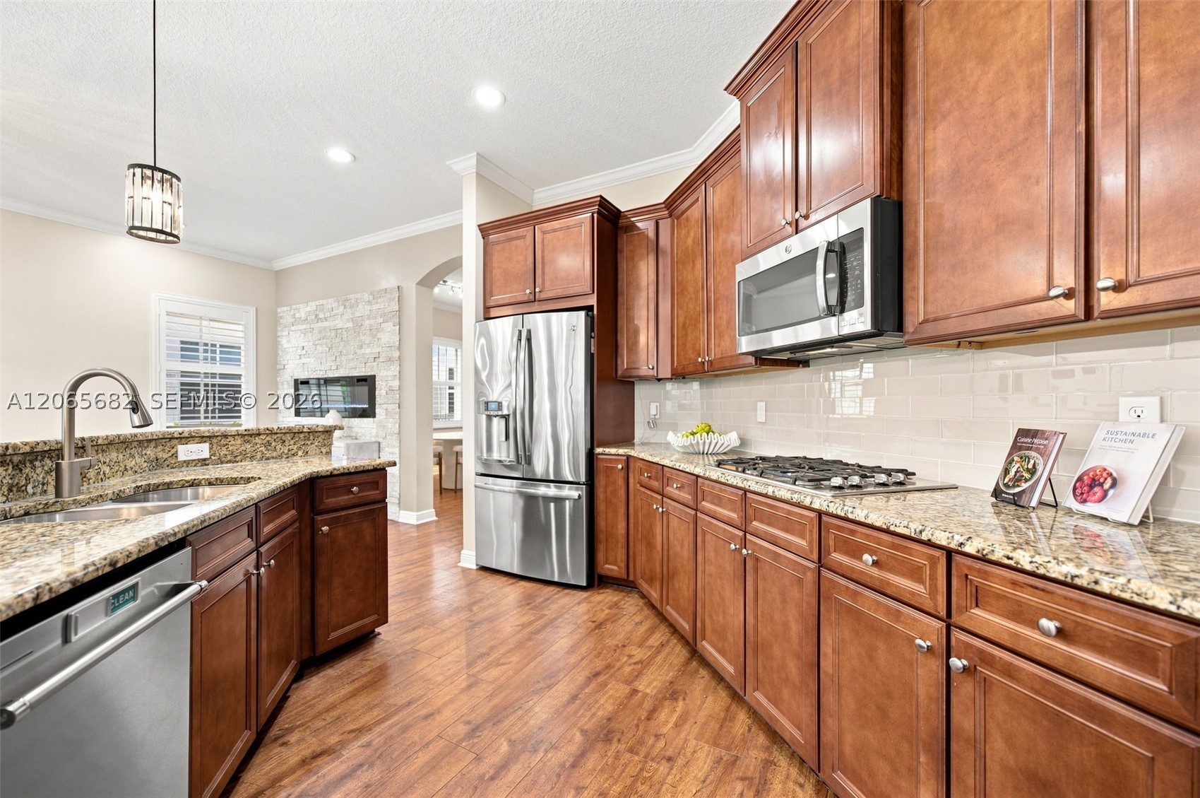 8550 Lakeside Bnd Property Photo 22