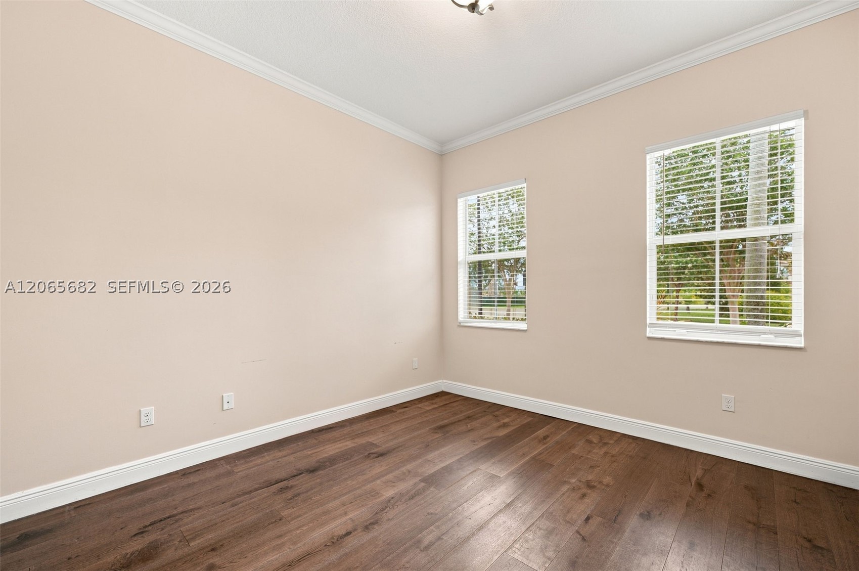 8550 Lakeside Bnd Property Photo 32