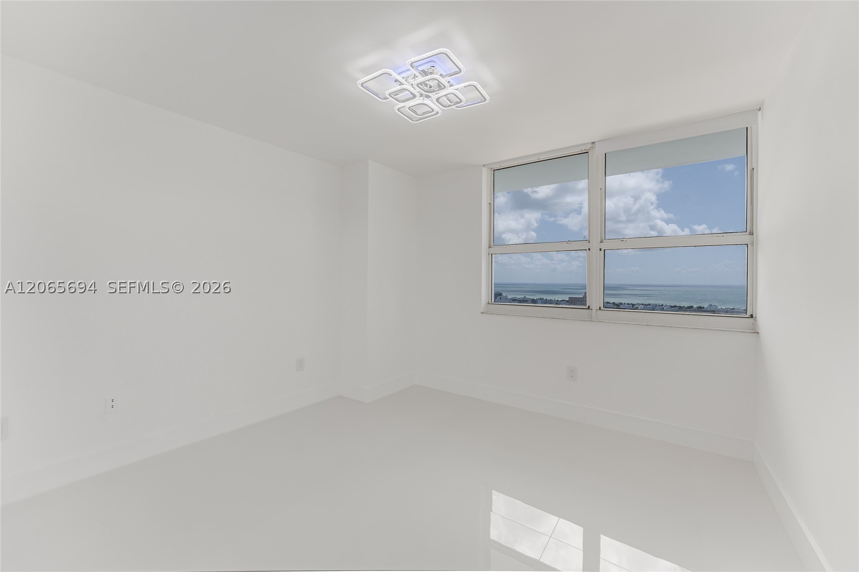 650 West Ave 3008 Property Photo 18