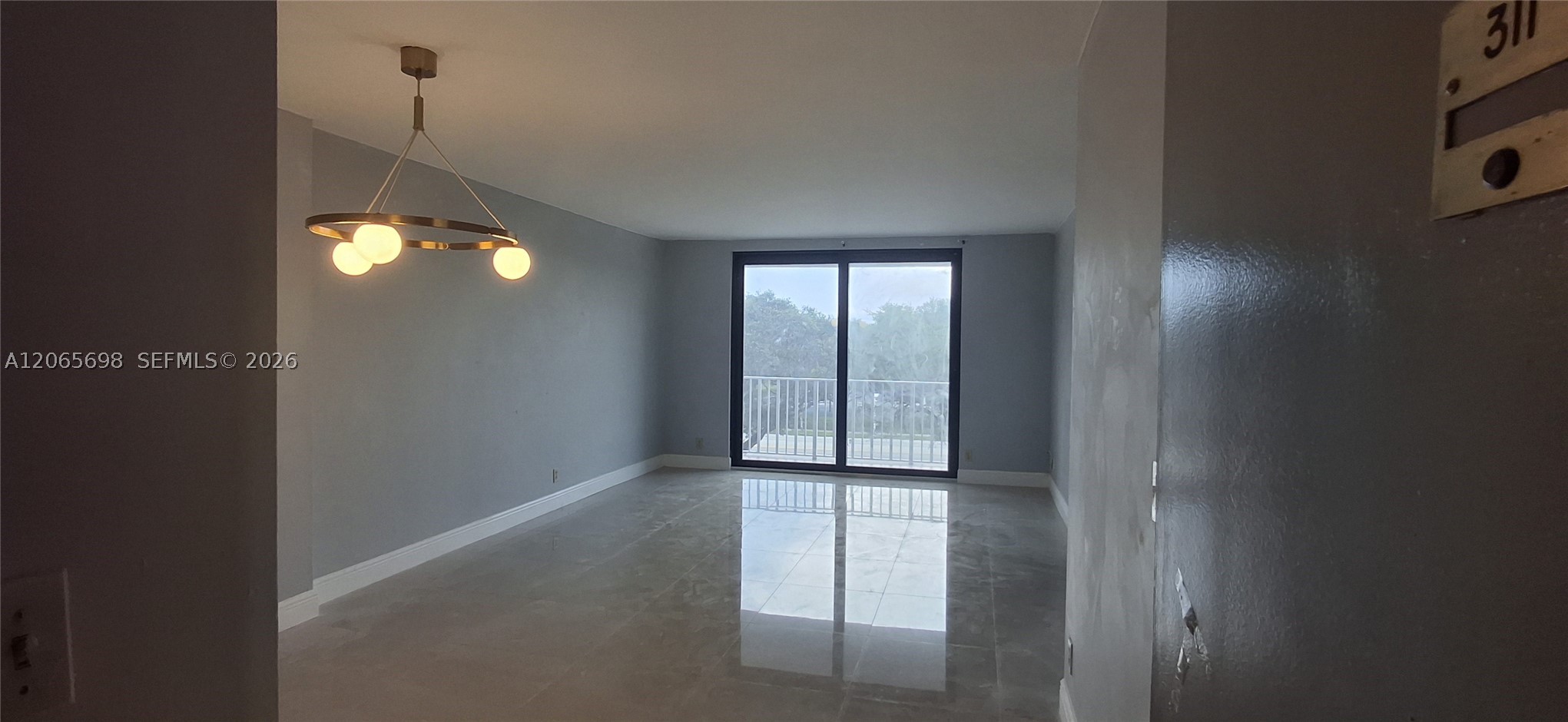 901 Hillcrest Dr 311 Property Photo 3