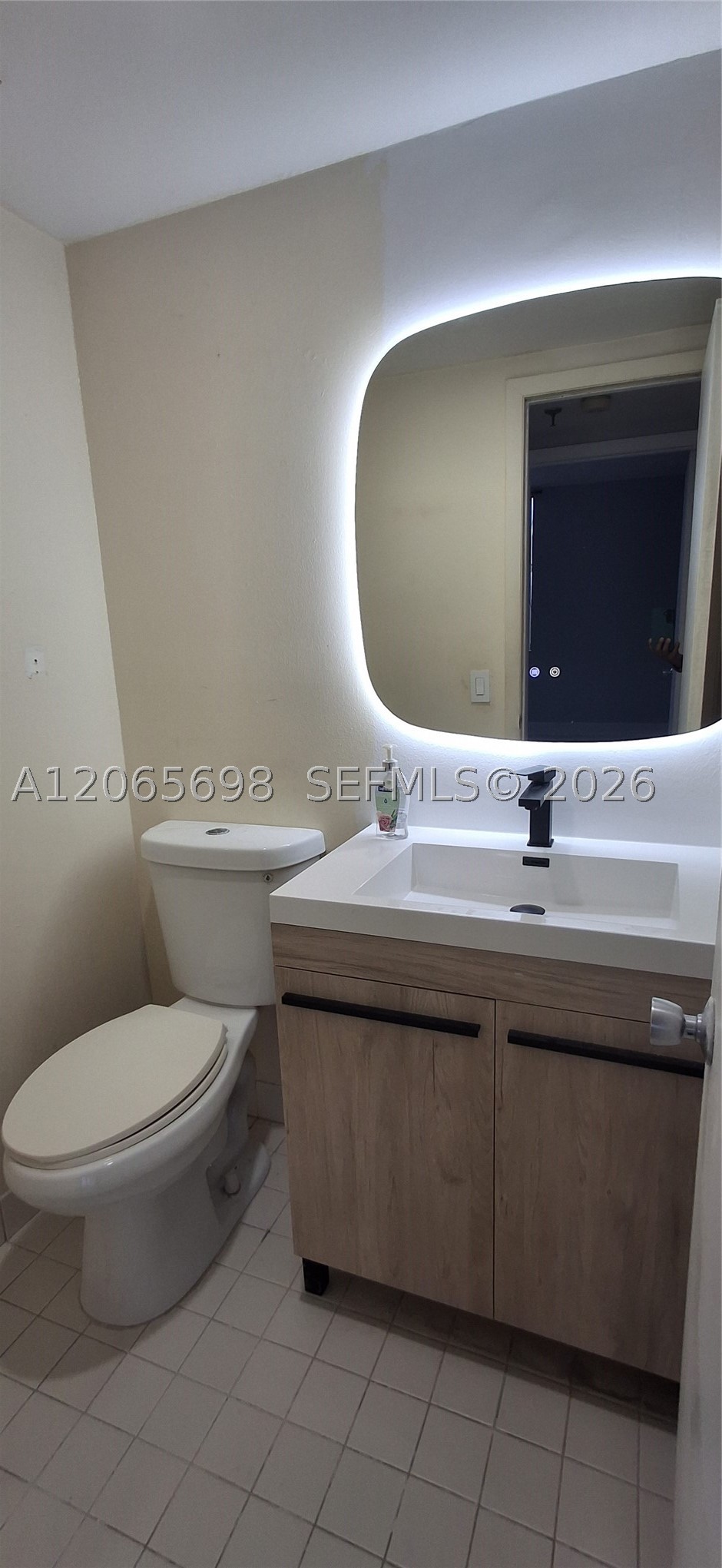 901 Hillcrest Dr 311 Property Photo 8