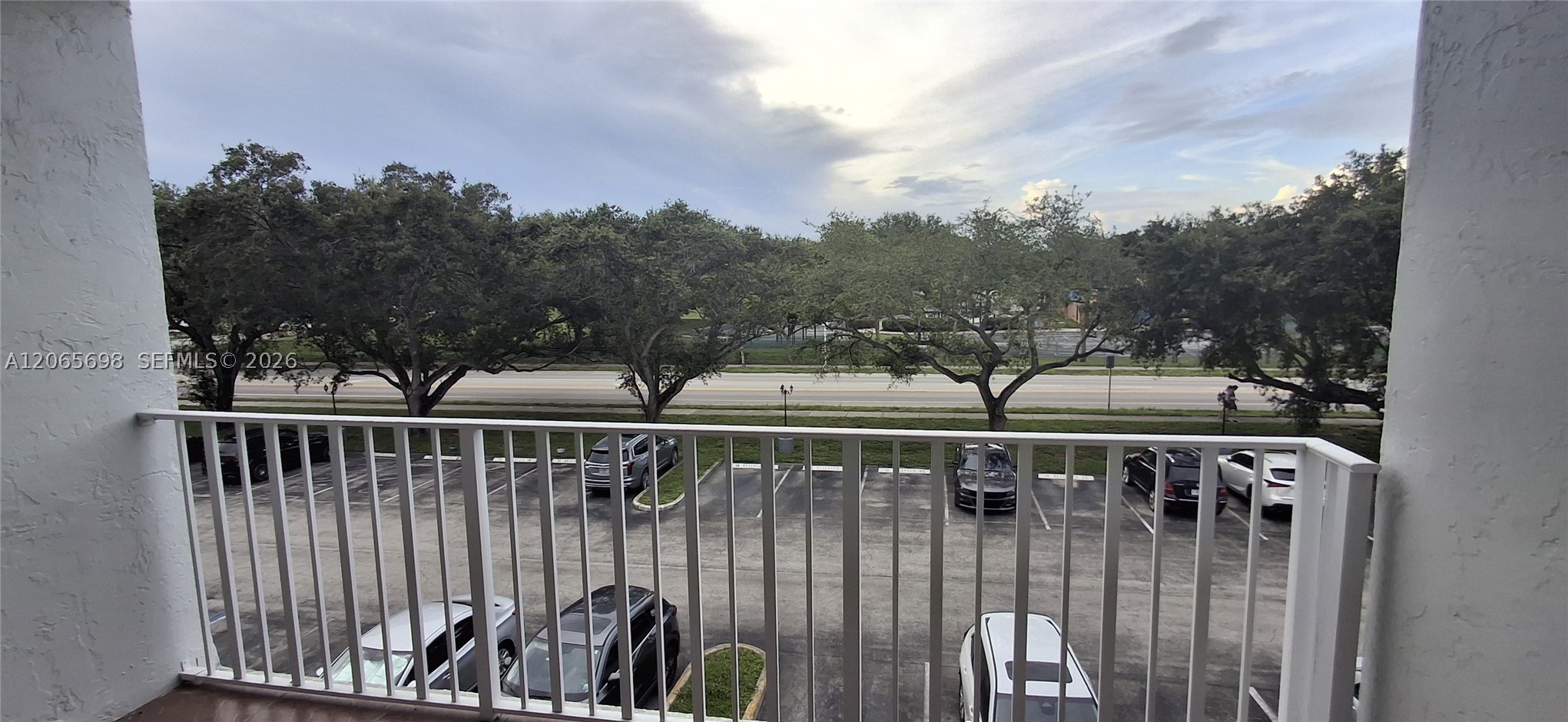 901 Hillcrest Dr 311 Property Photo 10