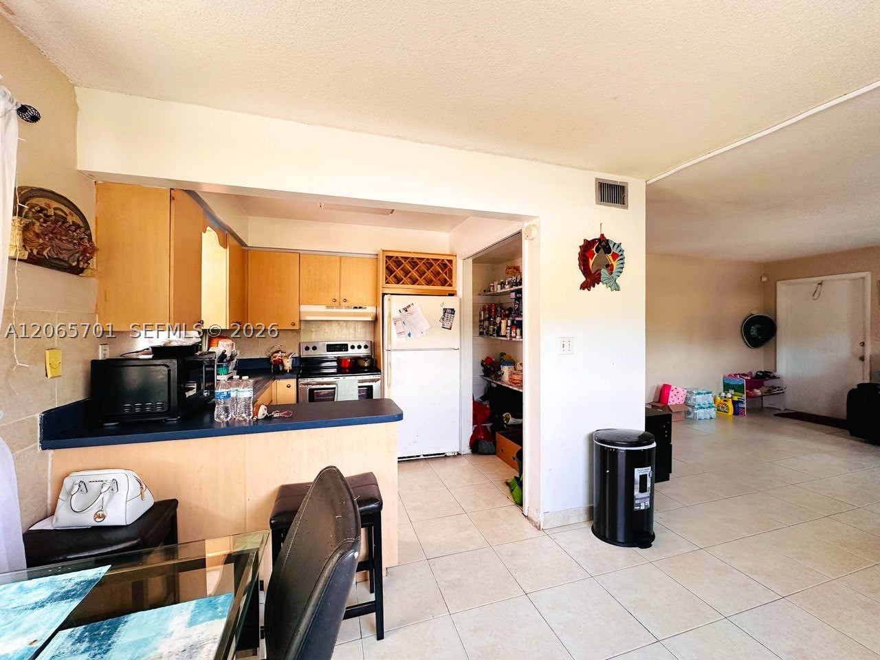 2420 Johnson St 202 Property Photo 5