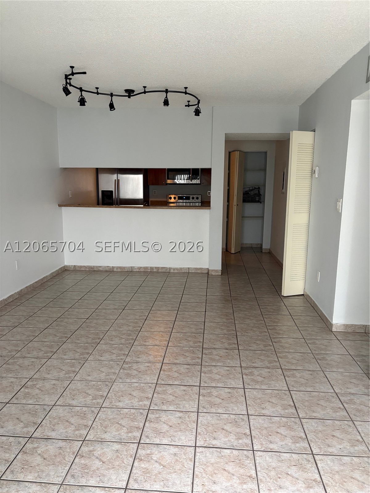 18236 Mediterranean Blvd 3-12 Property Photo 5