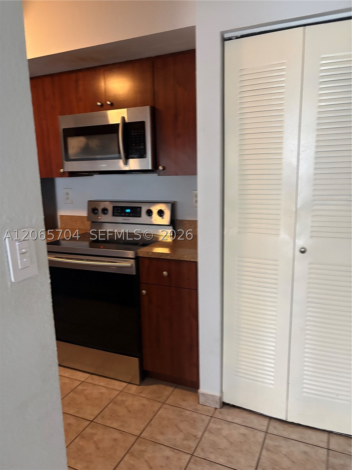 18236 Mediterranean Blvd 3-12 Property Photo 10