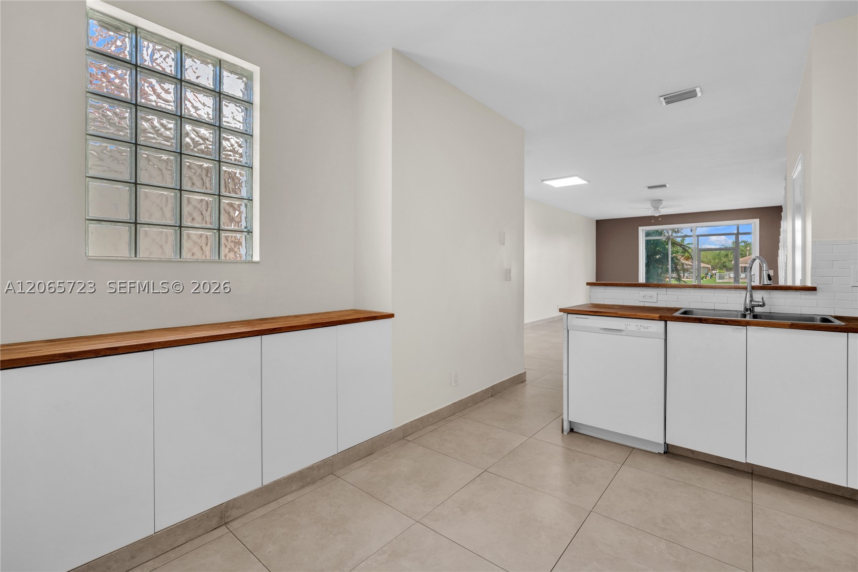 3698 San Simeon Cir Property Photo 8