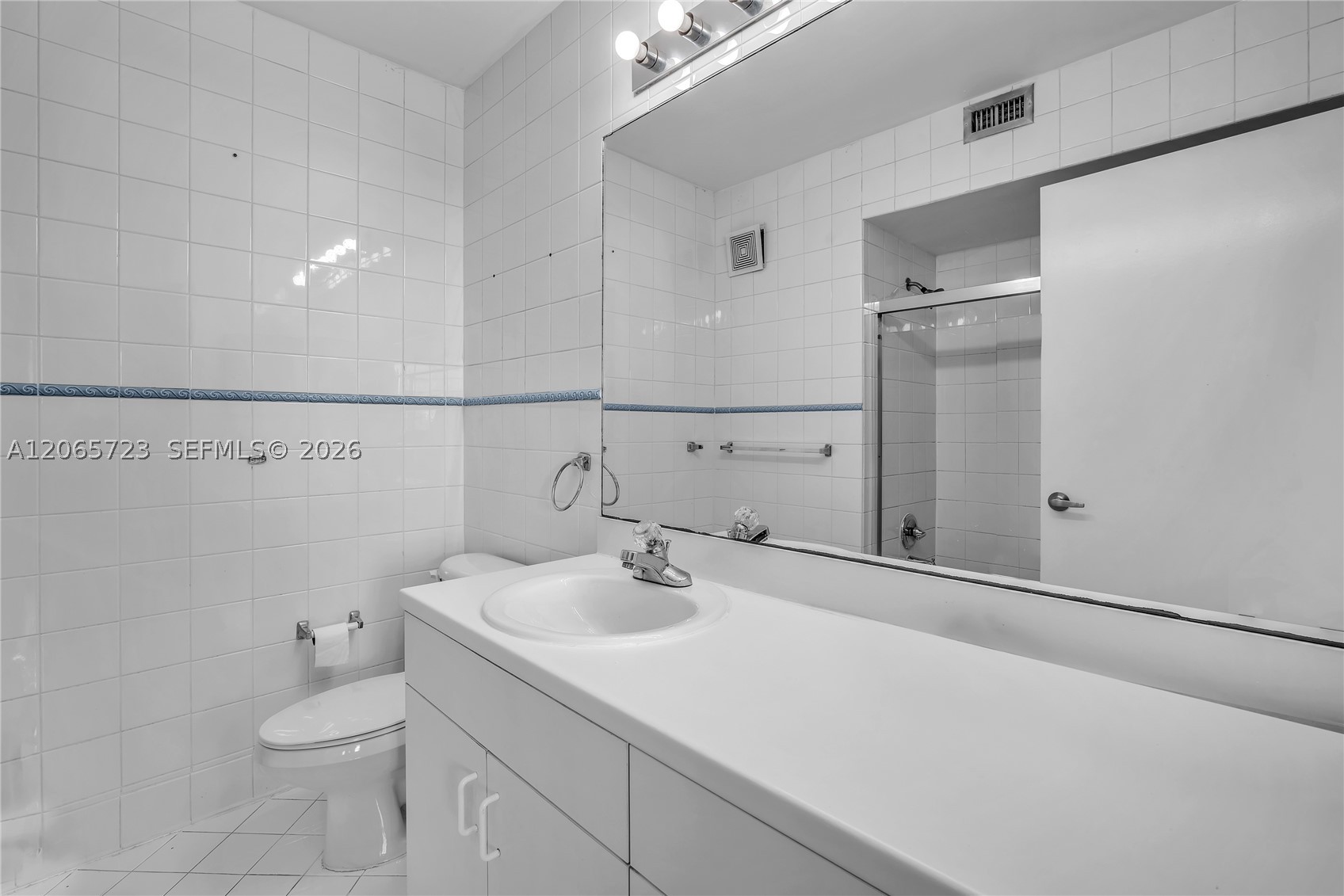 3698 San Simeon Cir Property Photo 13
