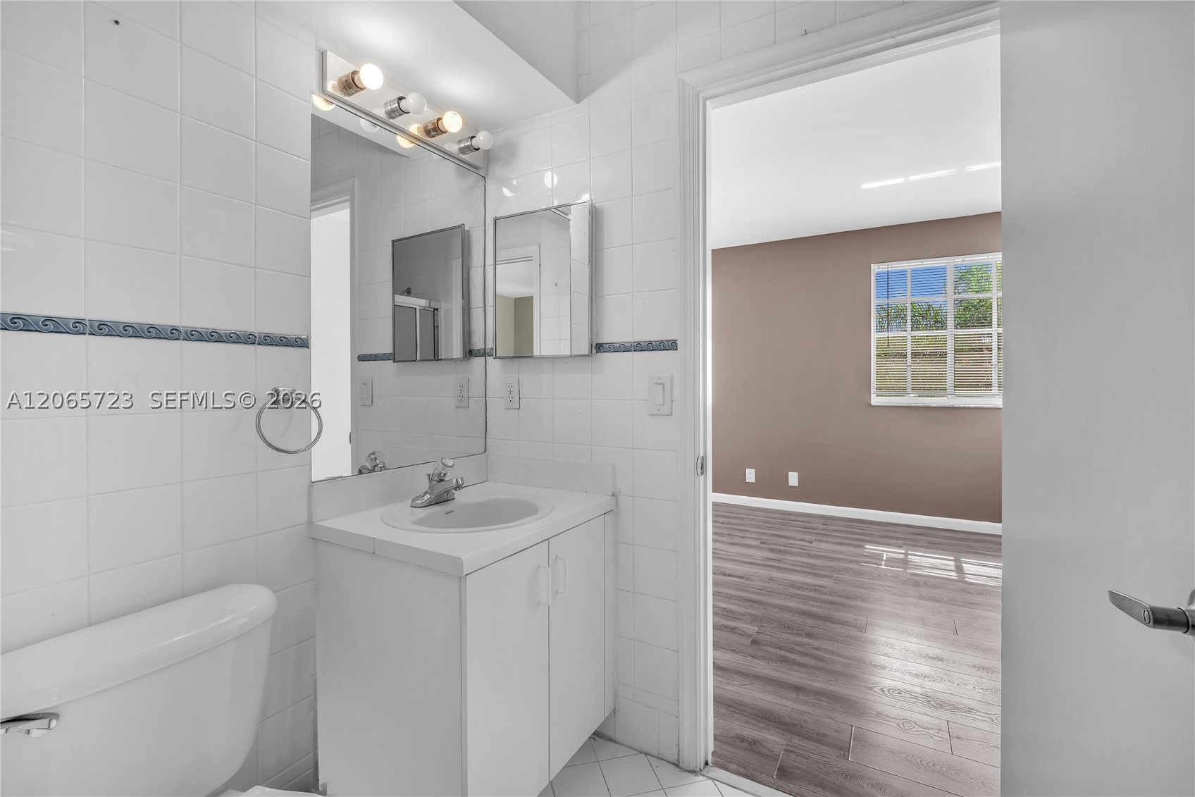 3698 San Simeon Cir Property Photo 16