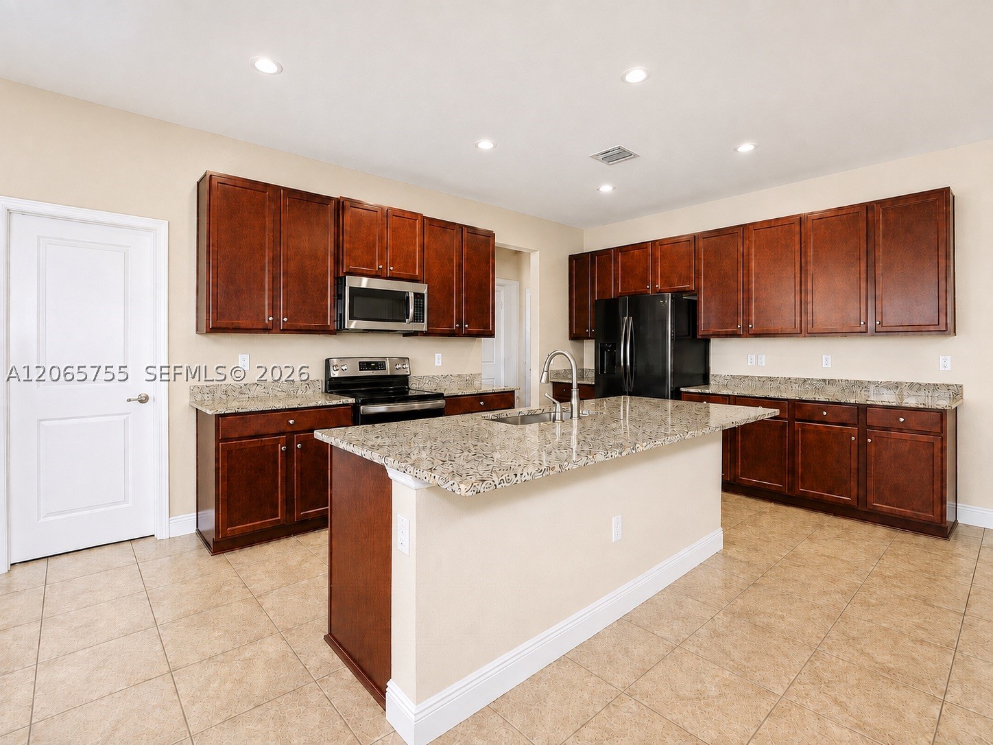 10976 Sw Tessili Way Property Photo 8