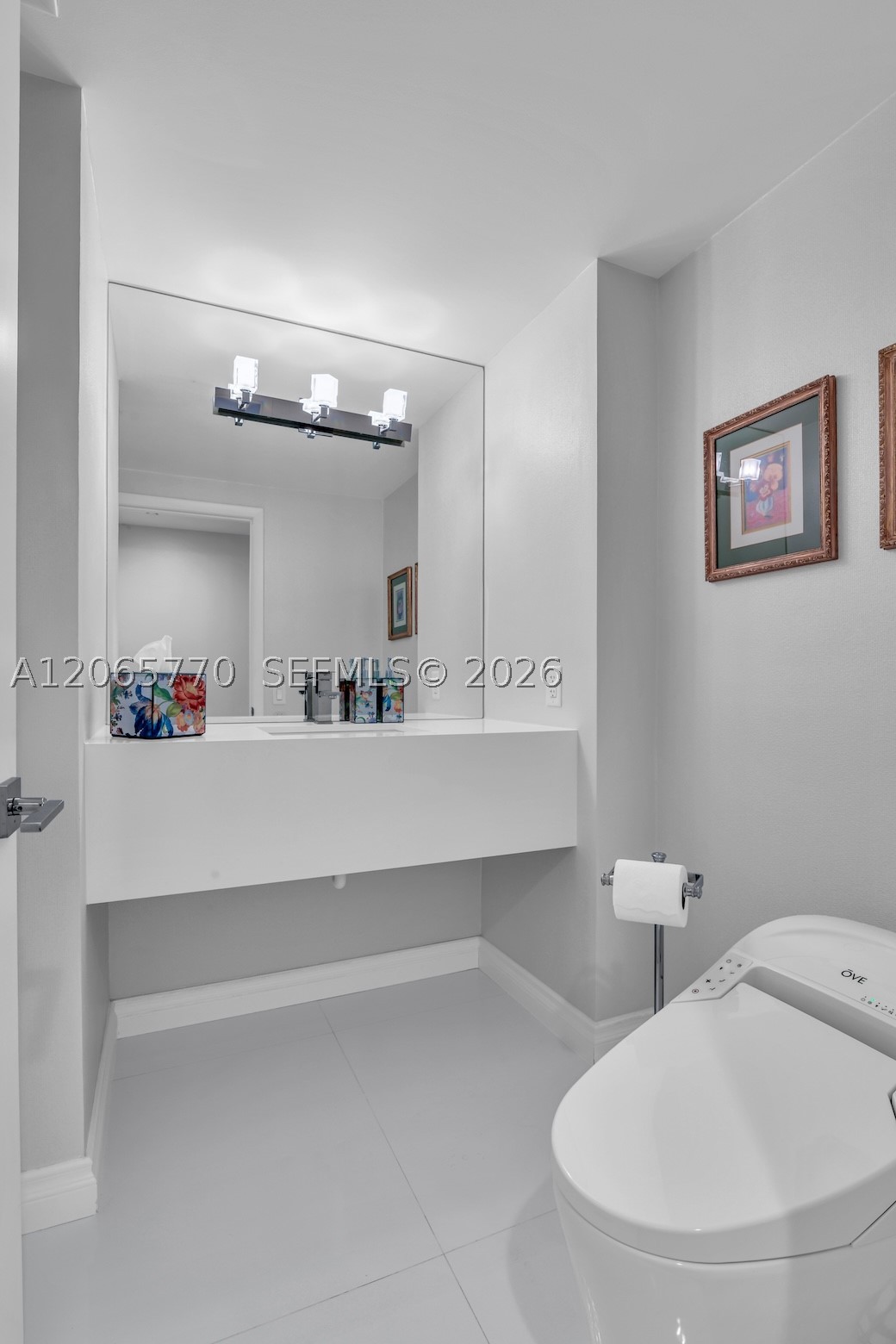 2000 Island Blvd 2006 Property Photo 29